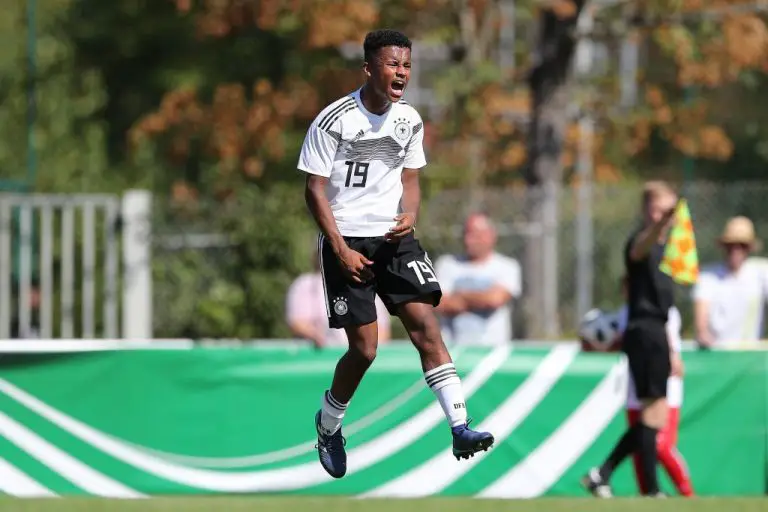 Karim Adeyemi in action for Germany U17.