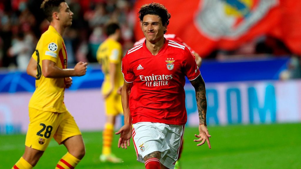 Darwin Nunez celebrates a goal for SL Benfica.