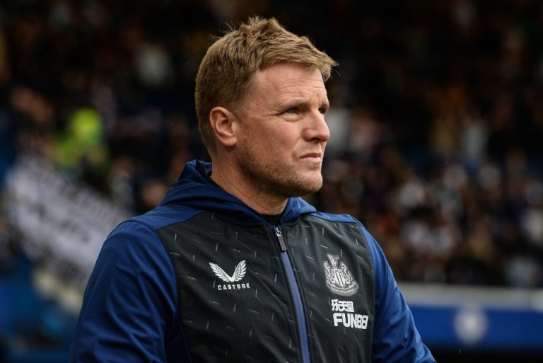 Newcastle United manager Eddie Howe says he would not behave like Jurgen Klopp on the touchline after the German's red card against Manchester City.