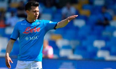 Napolis Mexicos forward Hirving Lozano celebrates his goal.