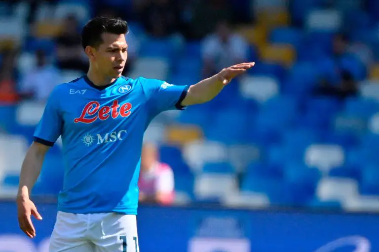 Napolis Mexicos forward Hirving Lozano celebrates his goal.