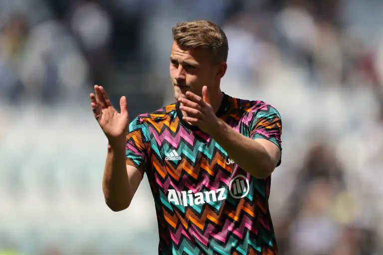 Matthijs De Ligt of Juventus applauds the fans.