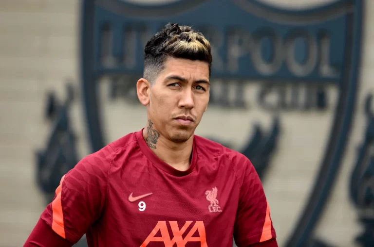 Atletico Madrid are interested in signing Liverpool forward Roberto Firmino .