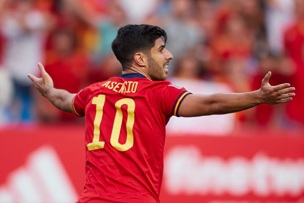 Marco Asensio decides to stay at Real Madrid amidst Liverpool links.
