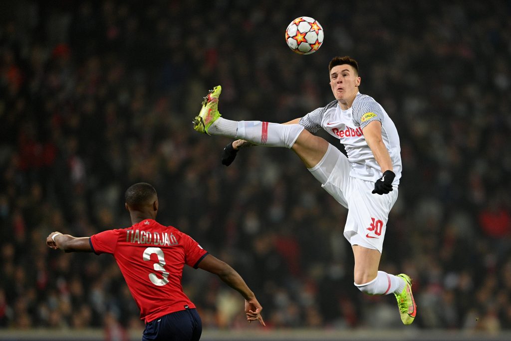 Benjamin Sesko of FC Salzburg controls the ball during the UEFA Champions League game against Lille. (Photo by Lukas Schulze/Getty Images)