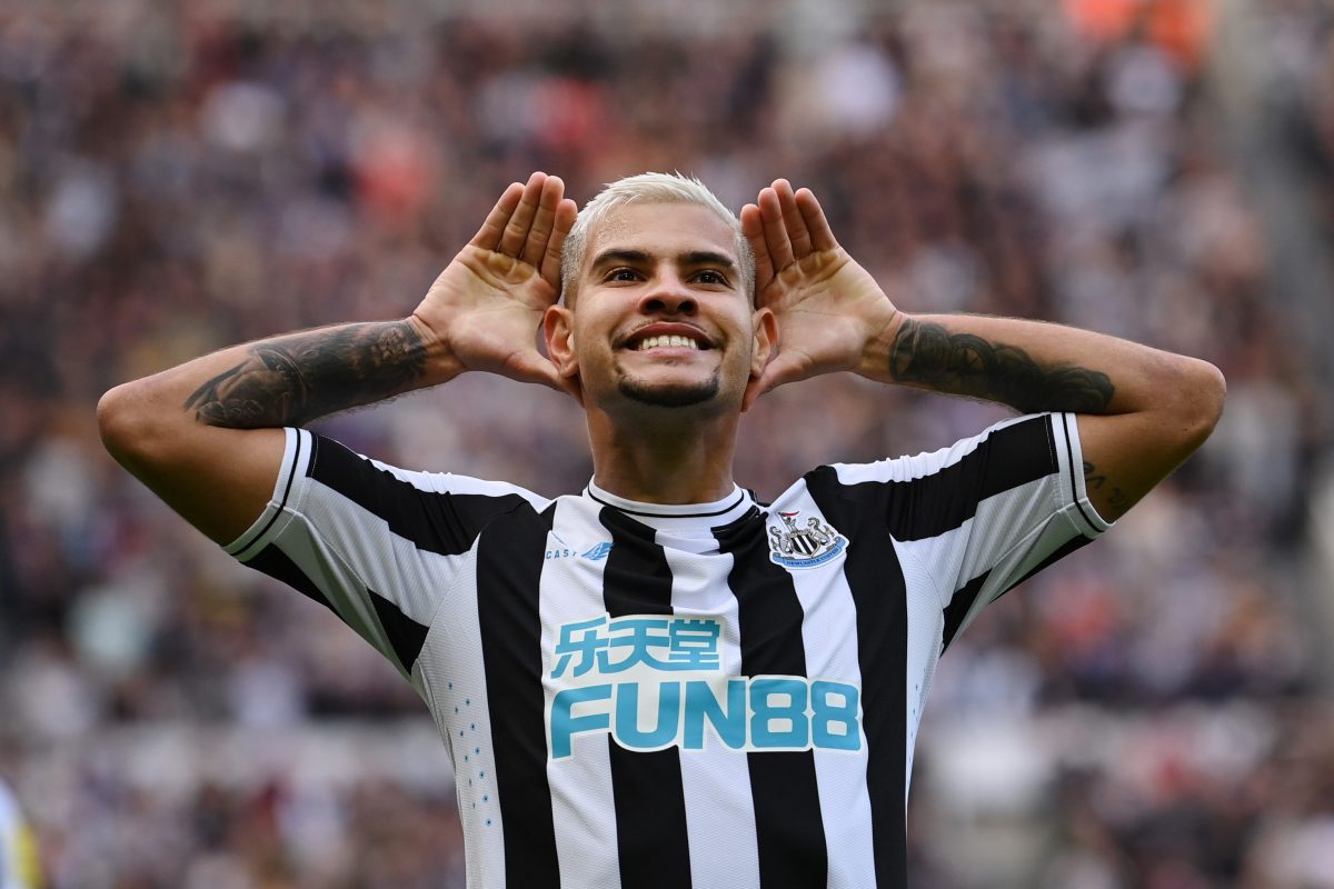 Guimaraes would prefer signing a new deal with Newcastle United. 