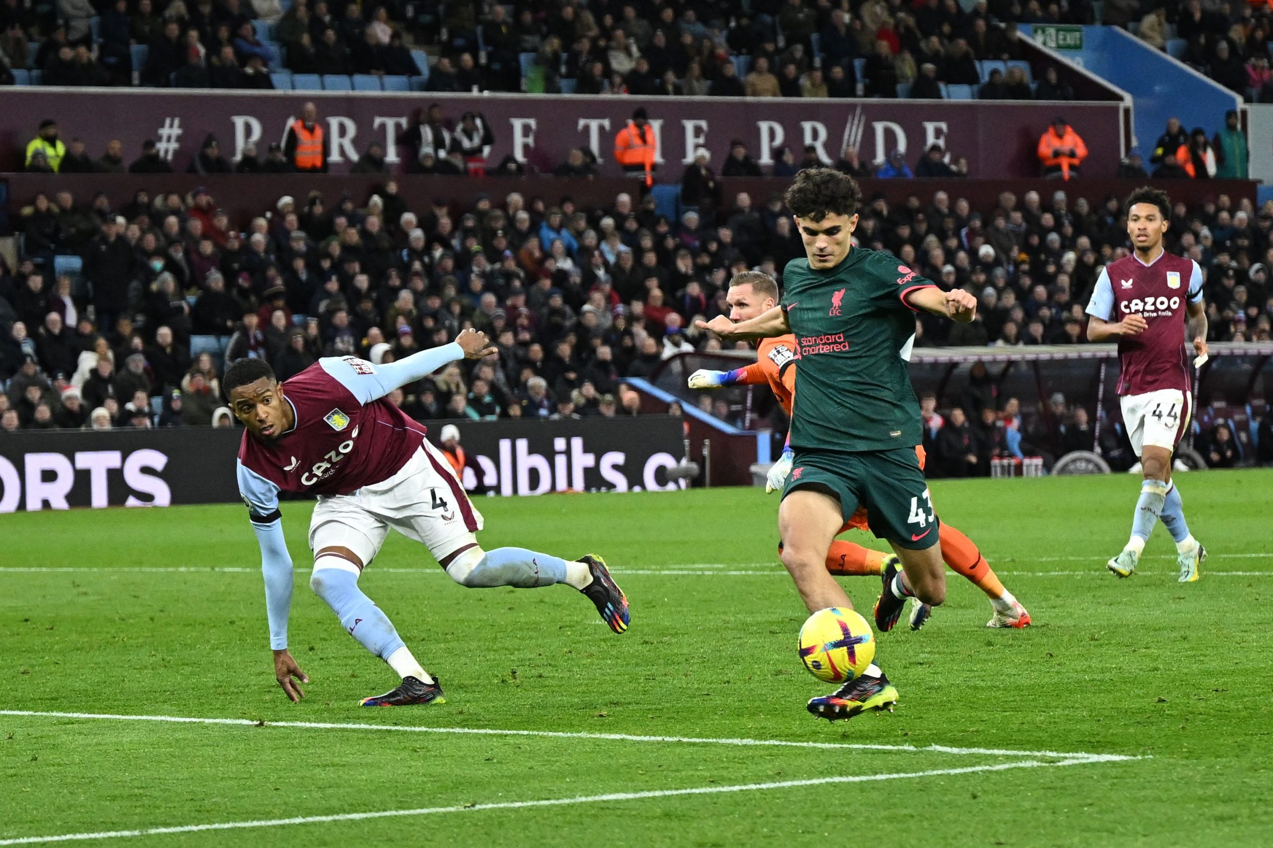 Jurgen Klopp highlights two players who helped Stefan Bajcetic impress for Liverpool against Wolves.