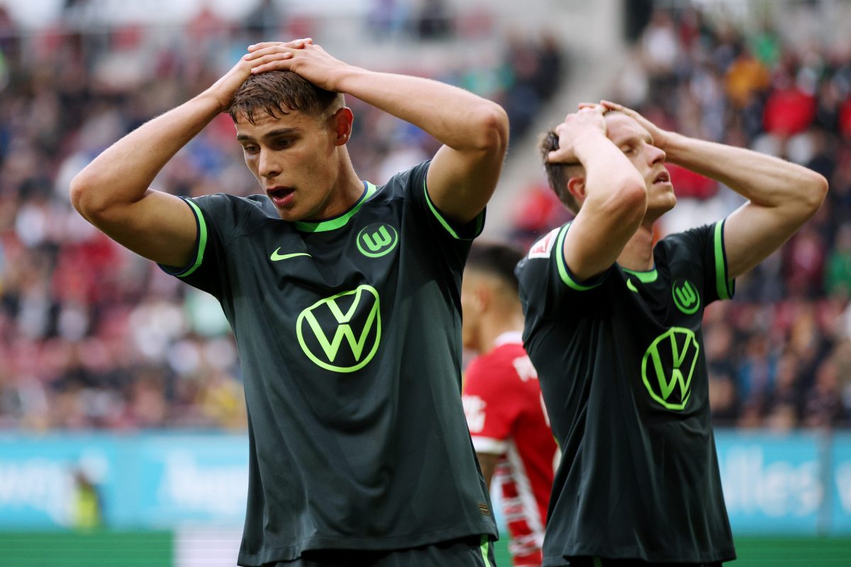 Liverpool 'seriously interested' in Wolfsburg's Micky van de Ven.