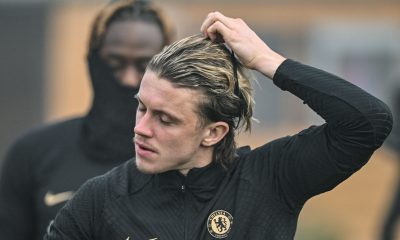 Chelsea's English midfielder Conor Gallagher attends a team training session.