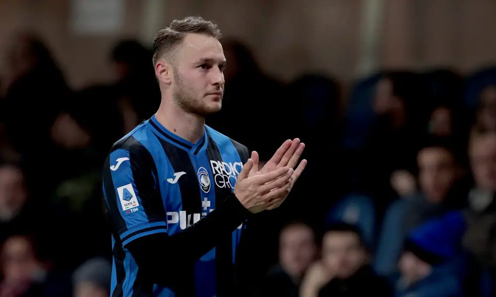 Napoli join Liverpool in the race for 25-year-old Serie A midfielder