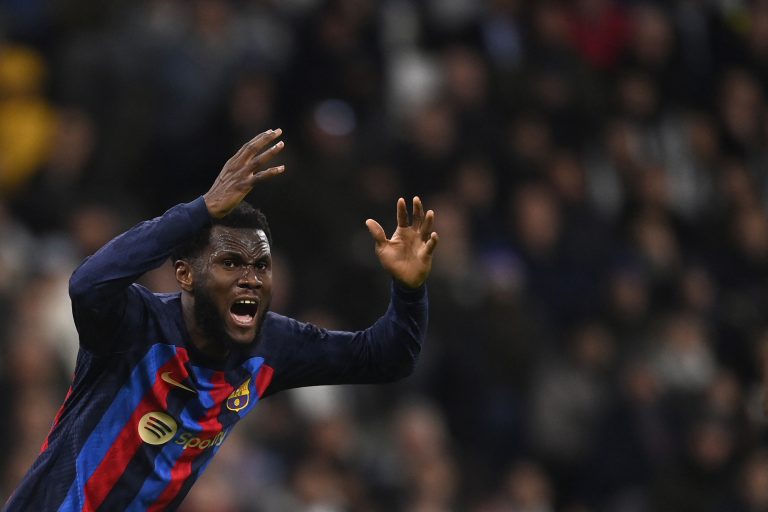 Barcelona star Franck Kessie inches closer to Saudi move amid Liverpool links.