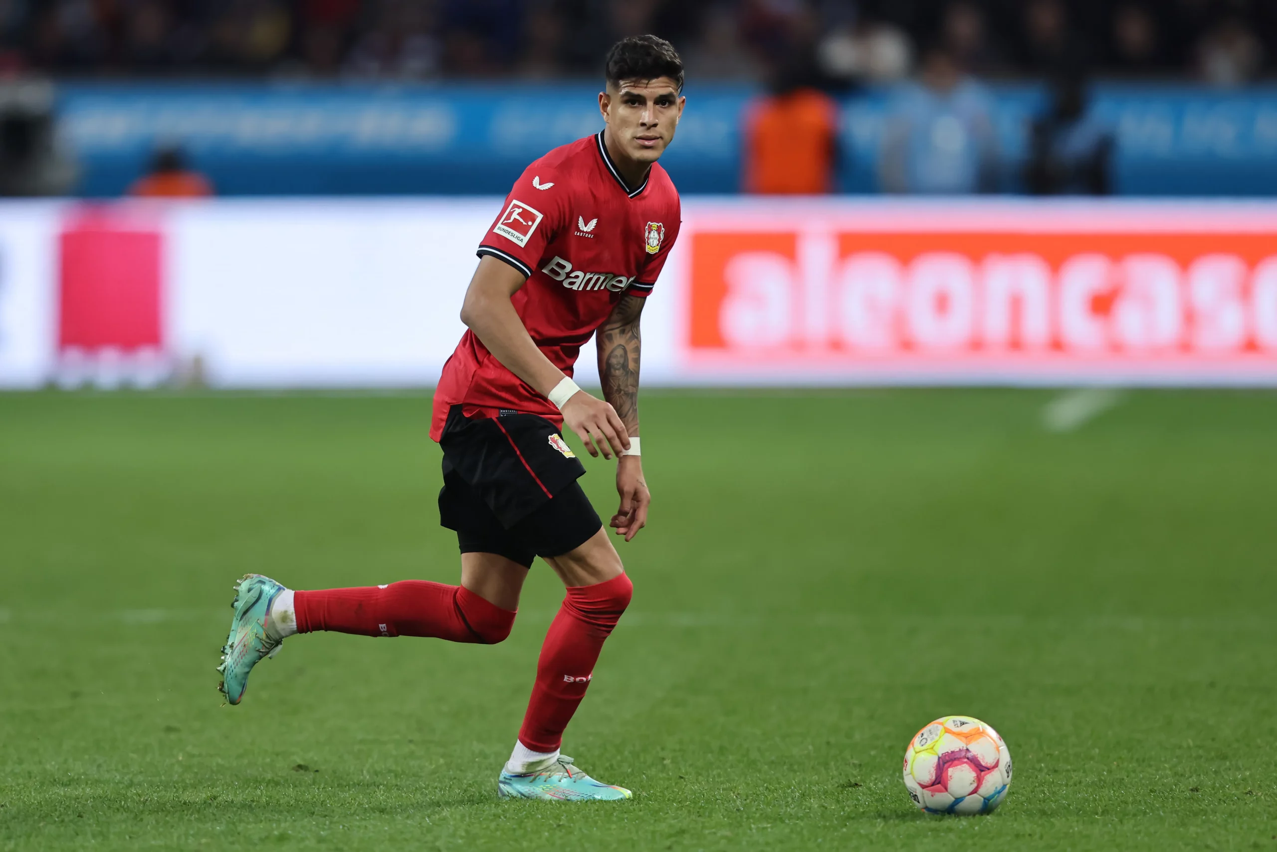 Newcastle to rival Liverpool in their pursuit of Leverkusen defender Piero Hincapie.