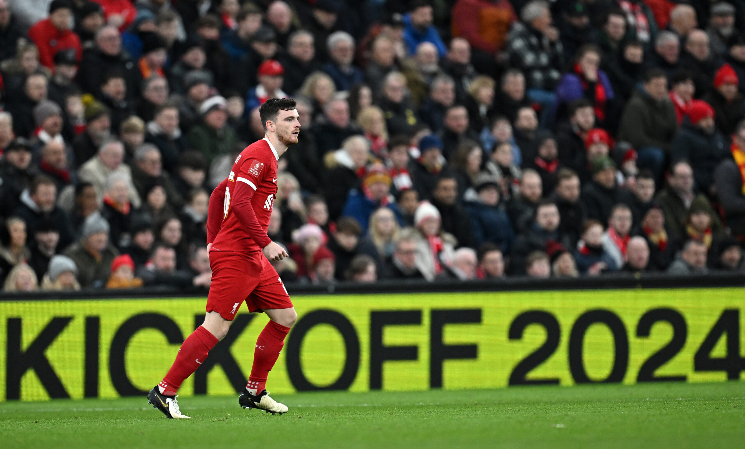 Liverpool star praises Anfield crowd for reception after return from injury