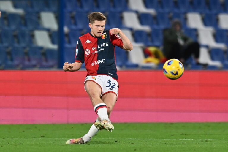 Liverpool are targeting Genoa defensive midfielder Morten Frendrup to bolster their squad with his versatility.