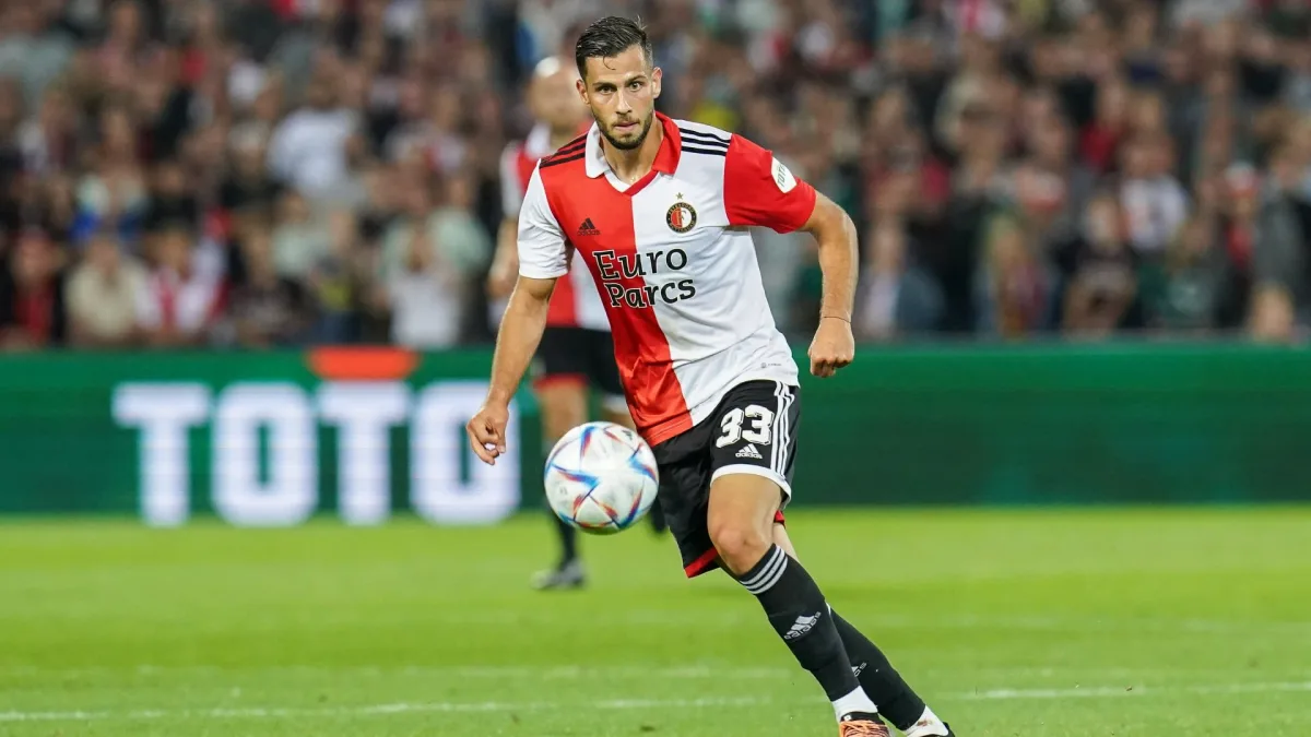 Liverpool consider Eredivisie raid to reinforce defensive depth