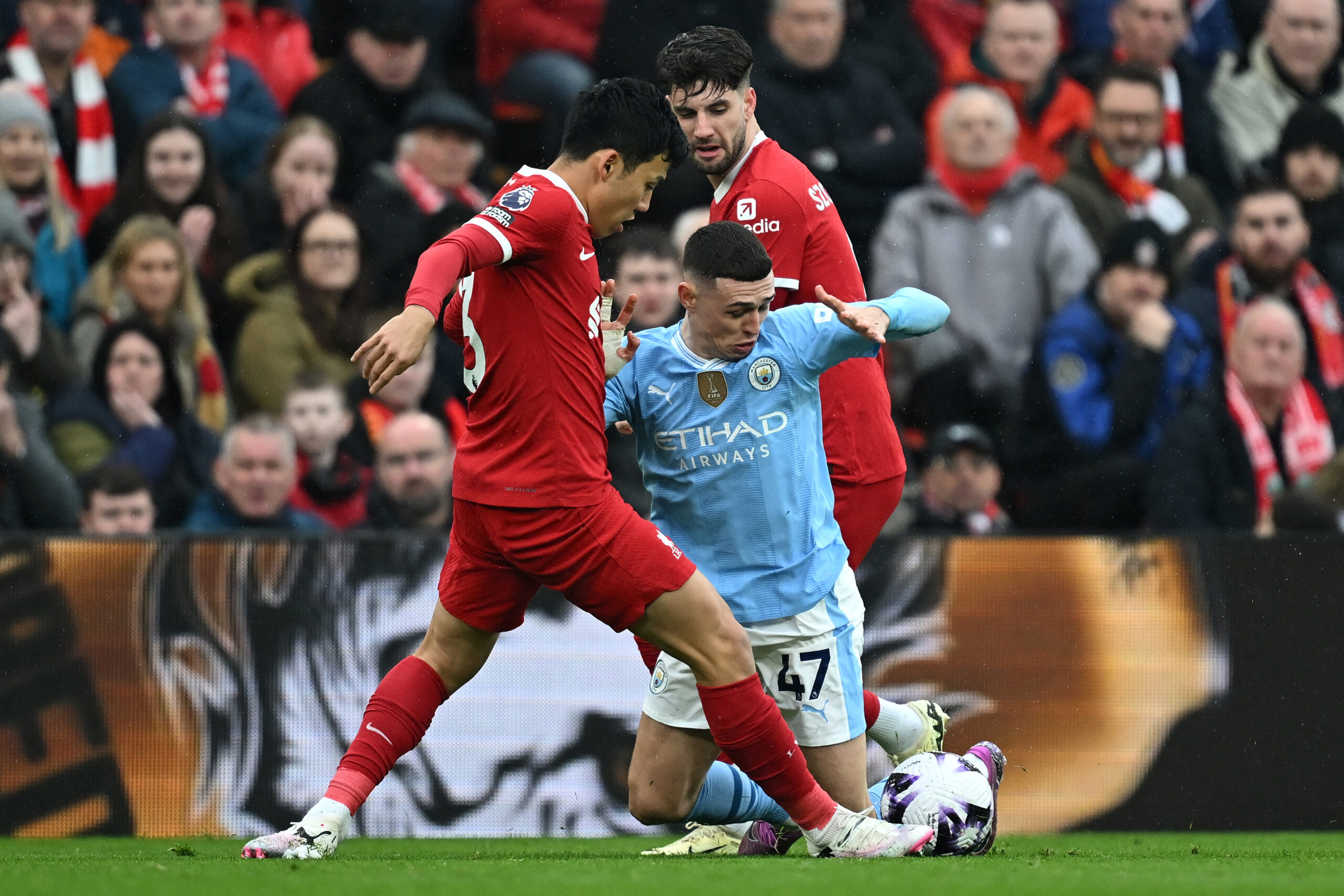 Liverpool midfielder Dominik Szoboszlai praises his teammate Wataru Endo while telling what it is like to play against him.n