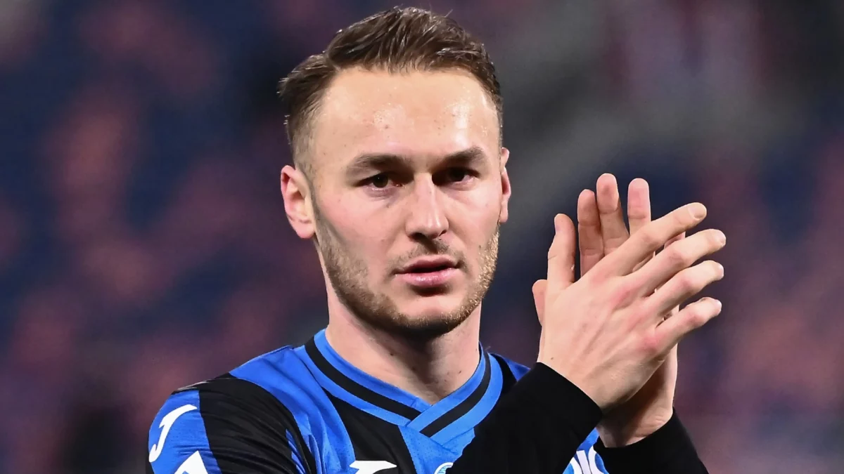Fabrizio Romano confirms that Arne Slot admires Dutch star midfielder Teun Koopmeiners but there have been no official talks yet