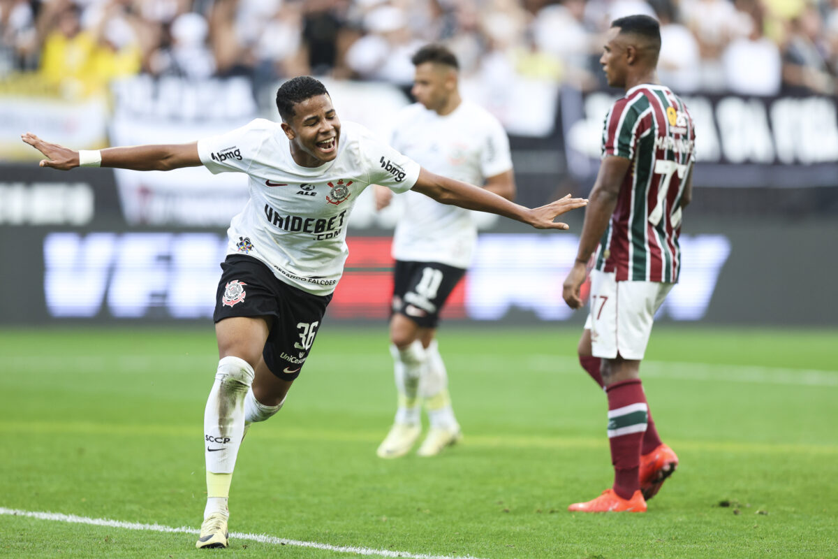 SAO PAULO, BRAZIL - APRIL 28: Wesley of Corinthians celebrates after scoring the second goal of his team during a match between Corinthians and Fluminense as part of Brasileirao Series A at Neo Quimica Arena on April 28, 2024 in Sao Paulo, Brazil.  (Photo by Alexandre Schneider/Getty Images)