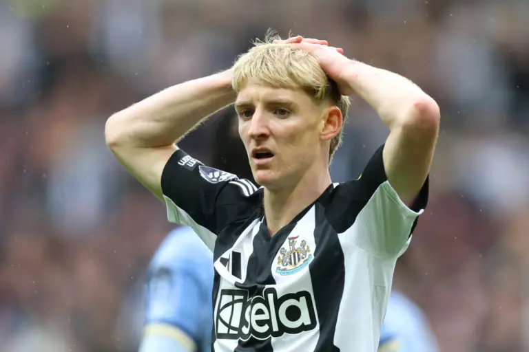 Liverpool summer target's form goes out of the window; contract talks