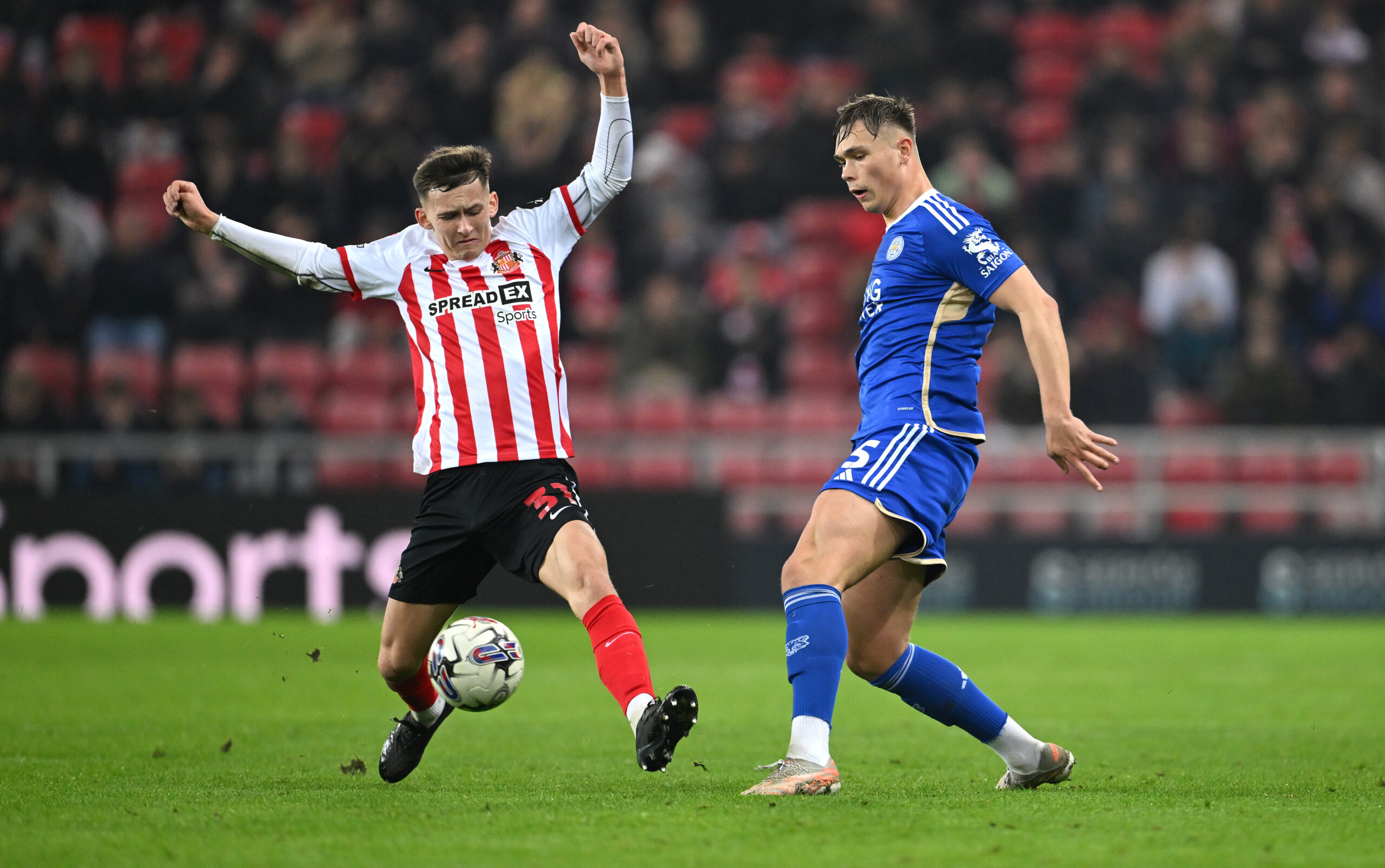 Chris Rigg is a proficient Midfielder capable of holding the play defensively as well as offensively. (Photo by Stu Forster/Getty Images)