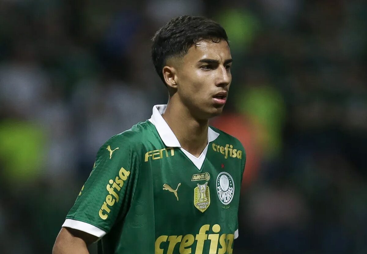 Liverpool want Palmeiras star Vitor Reis. (Palmeiras v Flamengo - Copa Do Brasil Photo by Ricardo Moreira/Getty Images)